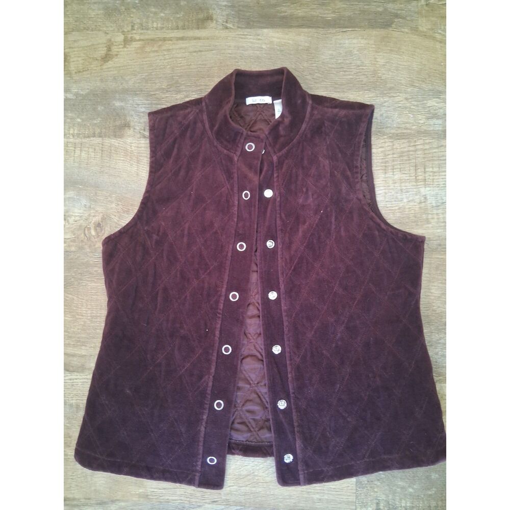Liz & Co Diamond Quilted Wine Colored Soft Vest